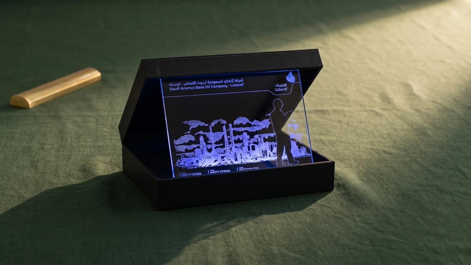 Luberef — LED Crystal Plaque